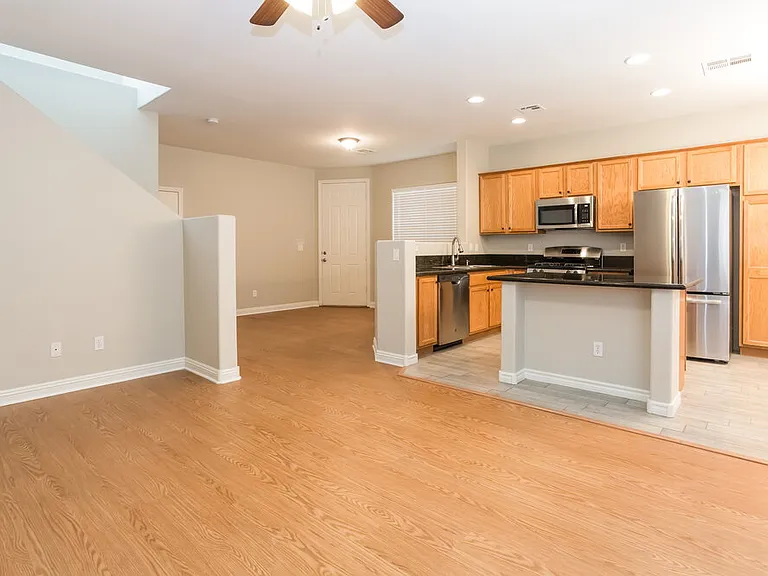 27 Stockton Edge Ave — Photo 3