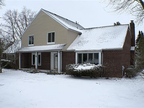 4th image of 2 Briggsboro Ln