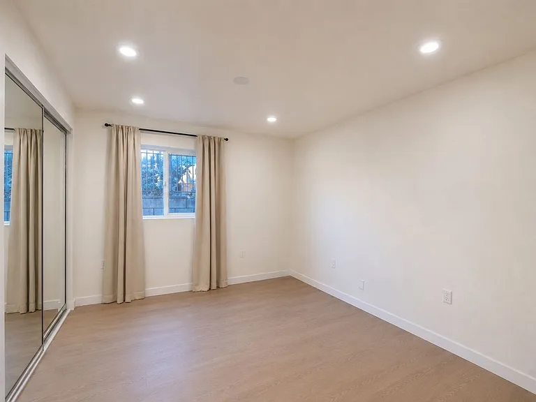 6079 La Prada St #104 — Photo 5