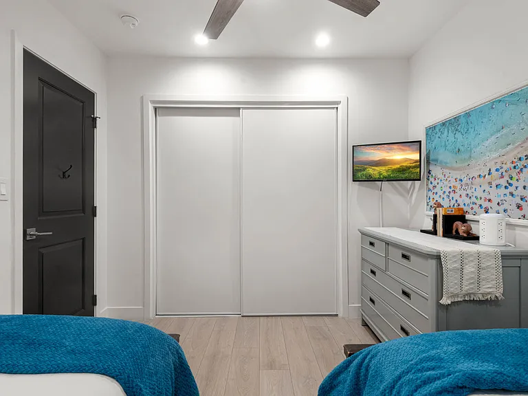 13730 Community St — Photo 30