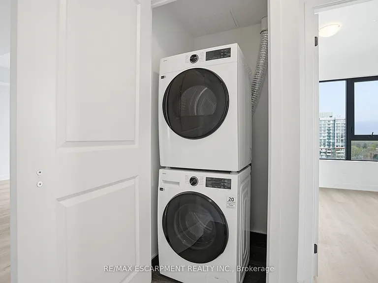 2075 Lakeshore Rd #702 — Photo 19