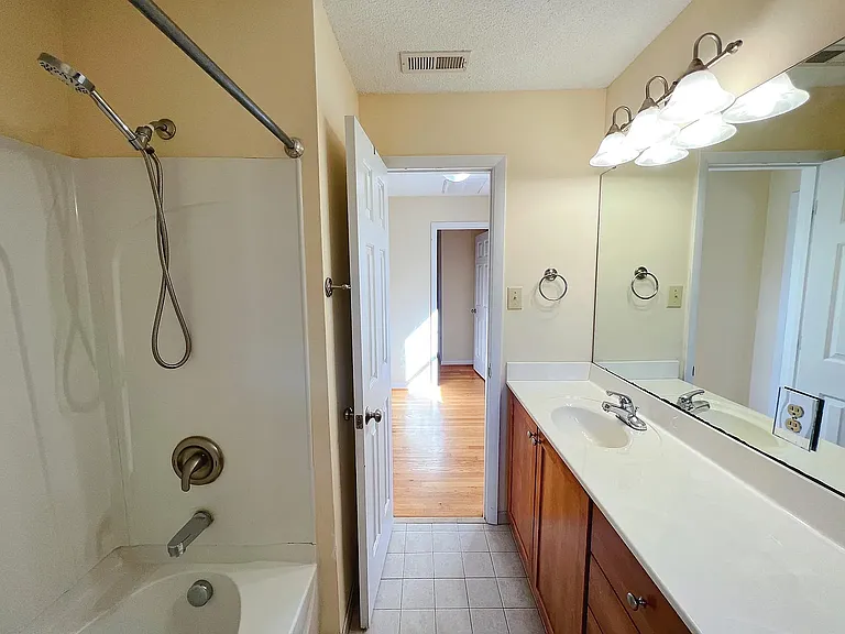900 Athens Dr #D — Photo 12