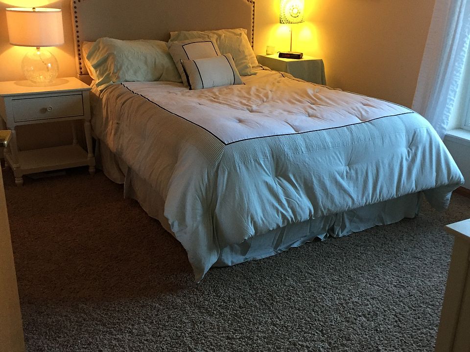 1st image of 931 Harrington Dr APT 208