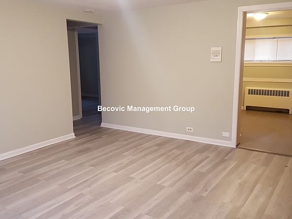 2nd image of 4452 N Lockwood Ave #G