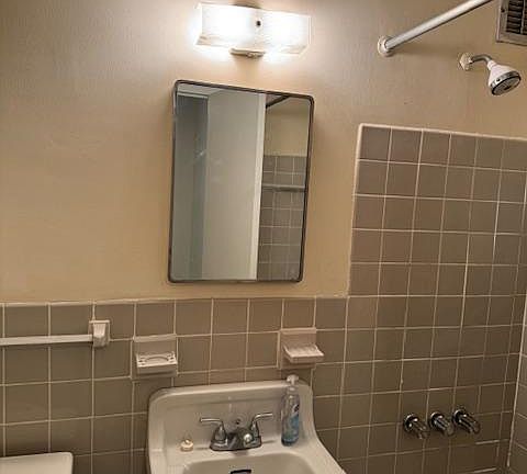 4th image of 1111 Arlington Blvd APT 801