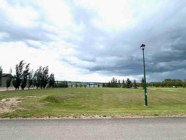 2nd image of 6117 Evergreen Close