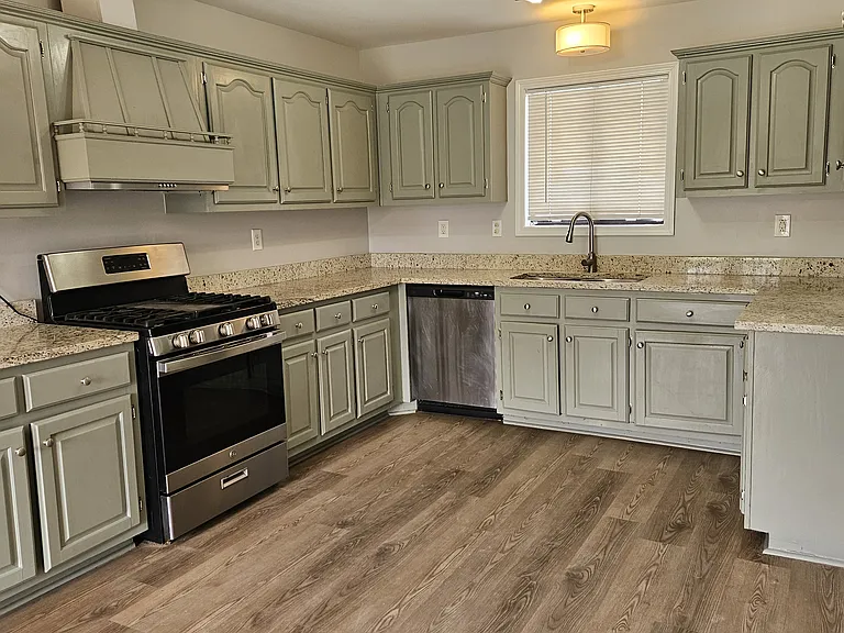 5465 Cedar Ridge Dr — Photo 7