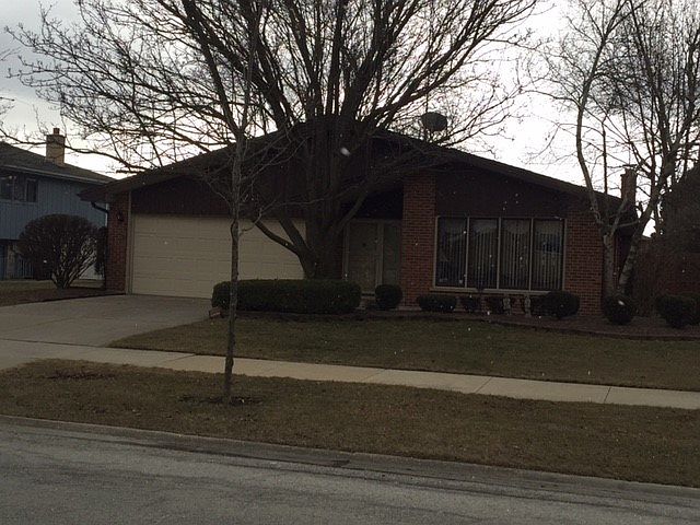 1st image of 8329 Tanbark Dr