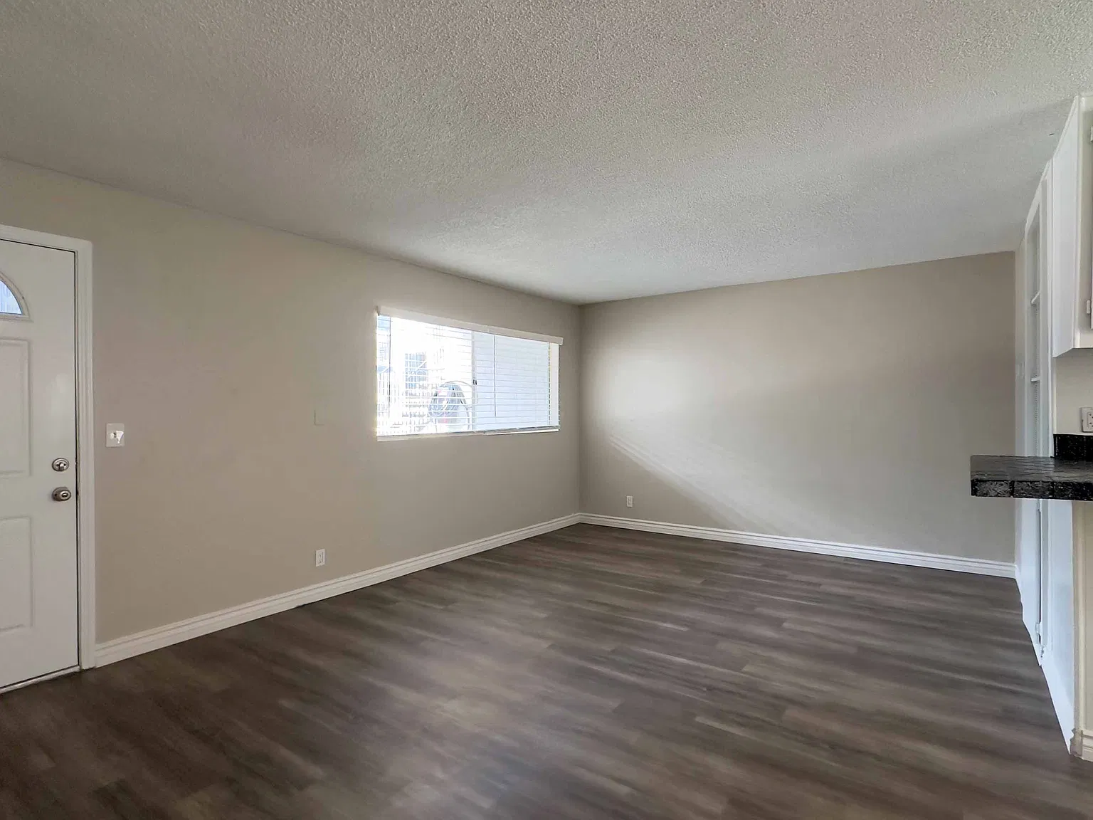 1 bed, 700 sqft, $1,799 — Photo 3