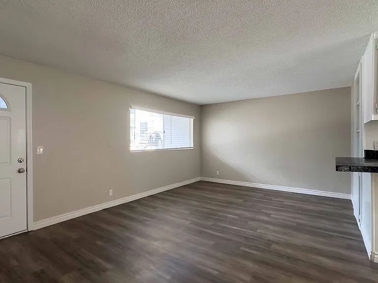 2617 Fairmount Ave #5 — Photo 3