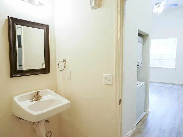 7180 N Leavitt Ave — Photo 50