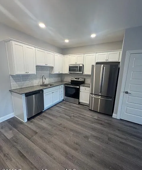 407 Circle Dr — Photo 5