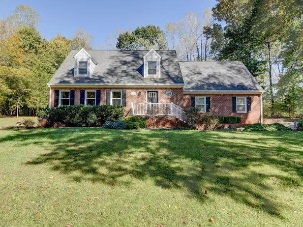 1405 Pine Bluff Dr, Lynchburg, VA 24503