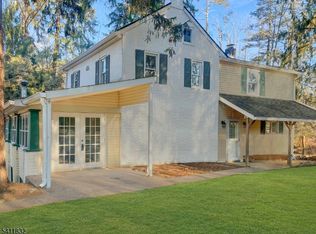 464 Buckhorn Dr, Belvidere, NJ 07823