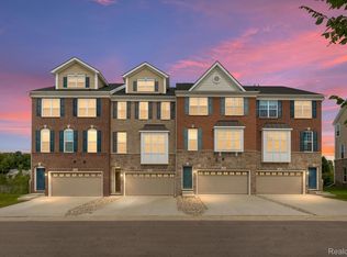 2846 Ridington Rd, Ann Arbor, MI 48105