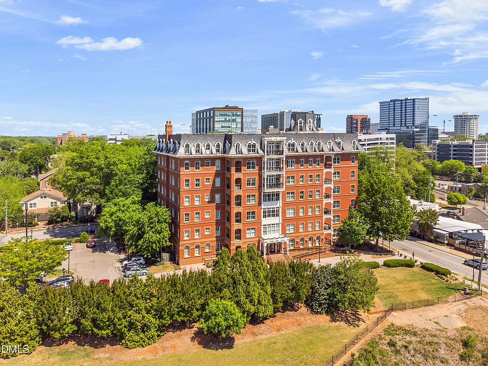1st image of 710 Independence Pl Unit 104
