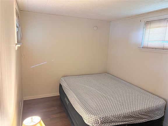 5th image of 1134 Rostraver St