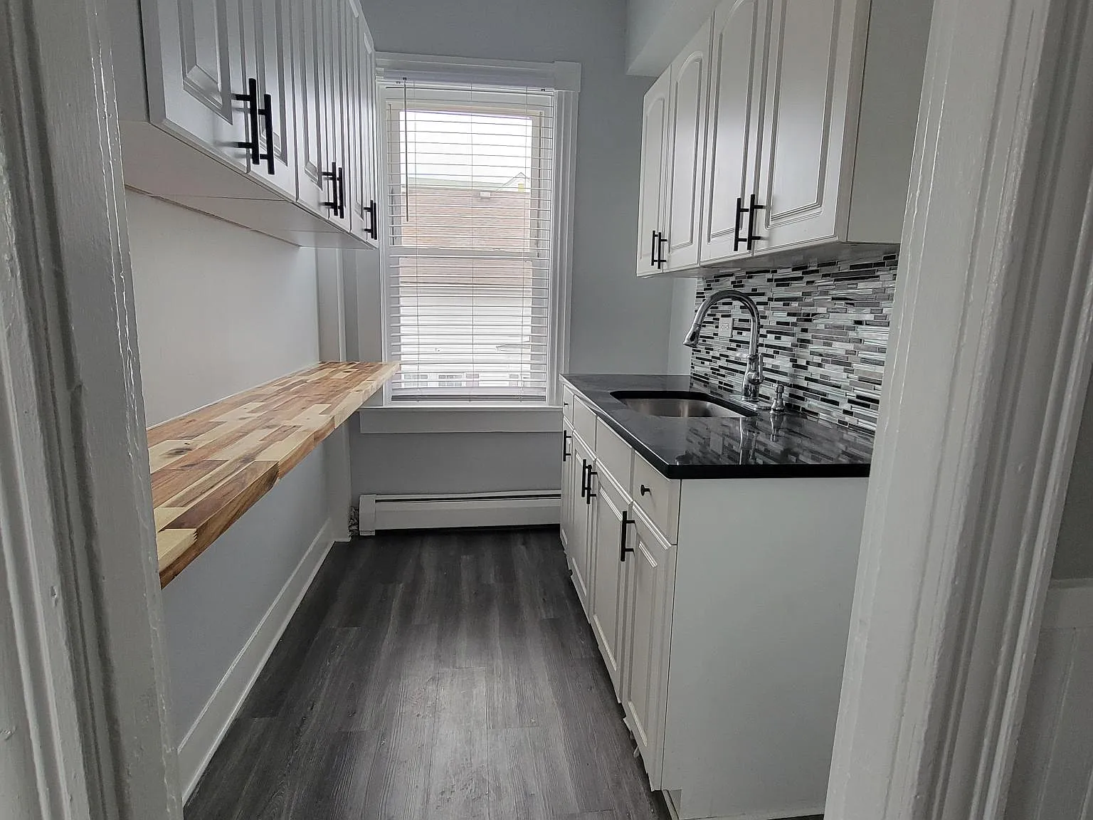 3 bed, 1000 sqft, $2,100 — Photo 4
