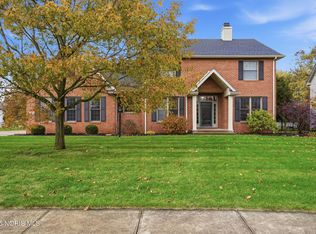 15818 Forest Ln, Findlay, OH 45840