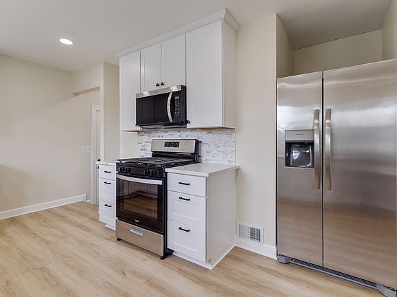 5th image of 118 Edgewood Ave