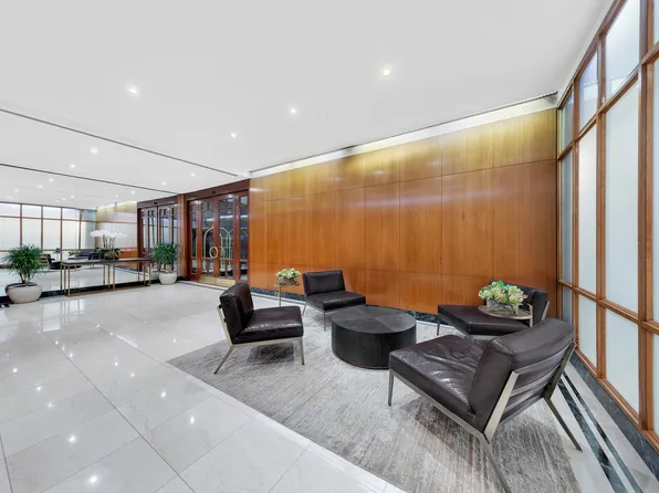 411 East 53rd Street image 8 of 9