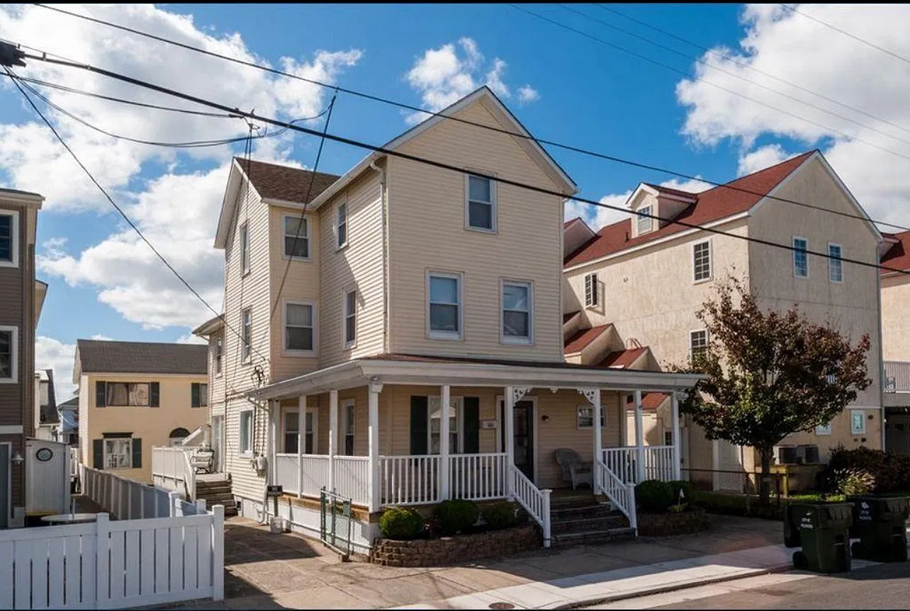 120 E Leaming Ave — Photo 1