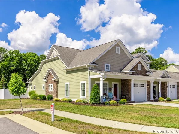 7349 Fiddlers Ln, Gloucester, VA 23061