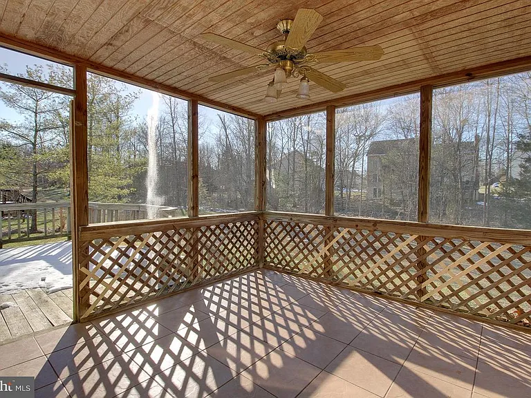 5400 Hampton Forest Way — Photo 31