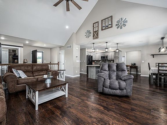 4th image of 24646 Dehoff Dr