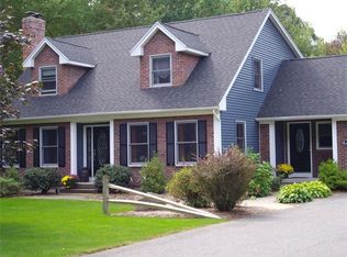 144 Stonehill Rd, East Longmeadow, MA 01028