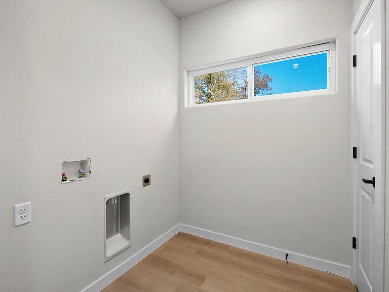 77 Shetland Dr — Photo 13