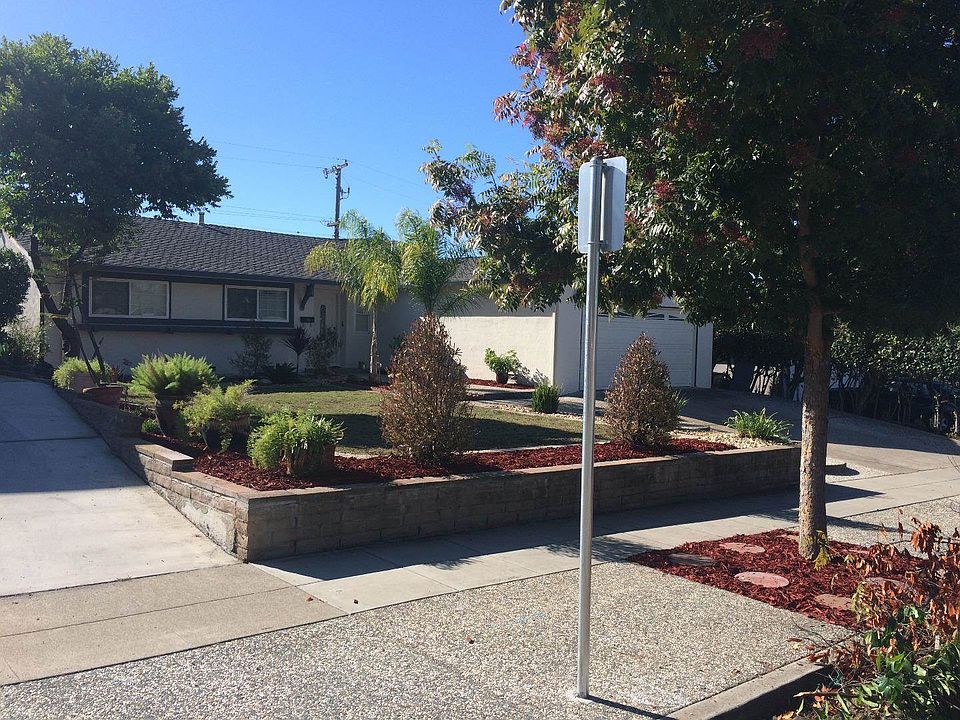1st image of 3536 Columbine Dr