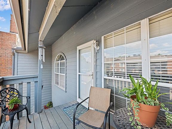 2nd image of 11525 N Meridian Ave APT 206