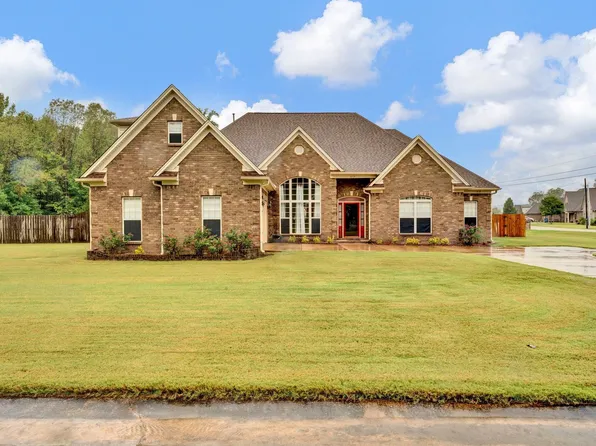 613 Farmer Trl, Atoka, TN 38004
