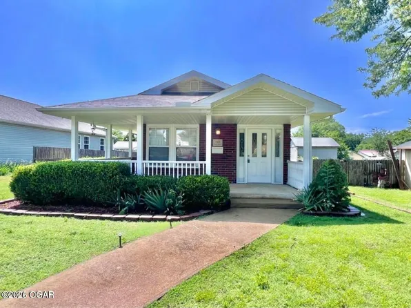 2026 Annie Baxter Ave, Joplin, MO 64804