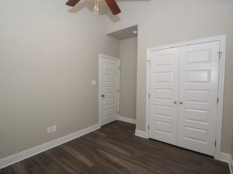 701 Hereford St #A — Photo 13