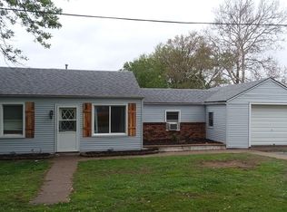 405 3rd St, Colona, IL 61241