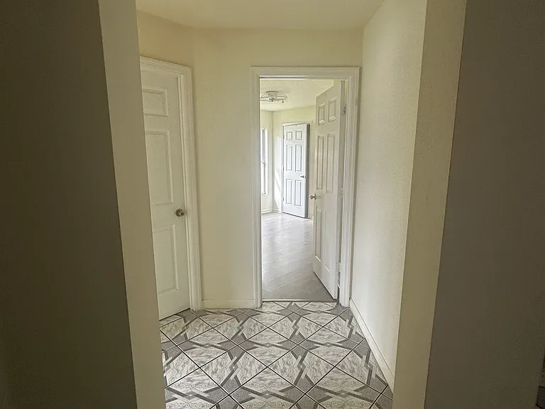 3107 Cranes Cove Loop — Photo 3