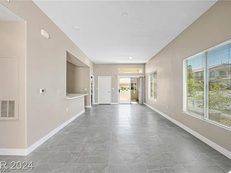 2305 W Horizon Ridge Pkwy #1411 — Photo 3