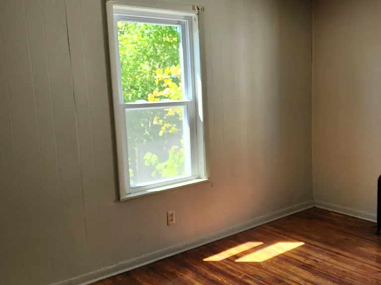 22 Lincoln Ave #2N — Photo 2