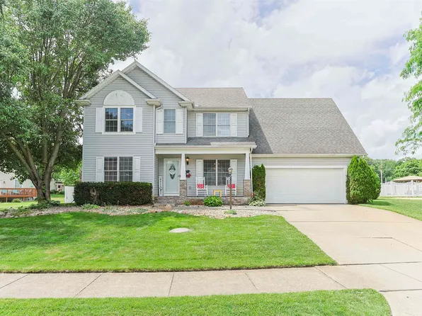 53051 Woodmar Dr, Granger, IN 46530