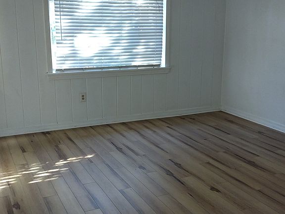 5th image of 1004 E Powhatan Ave