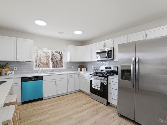 4th image of 3345 River Rd