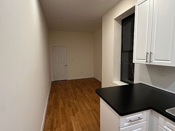 3rd image of 226 W 25th St APT 1FE