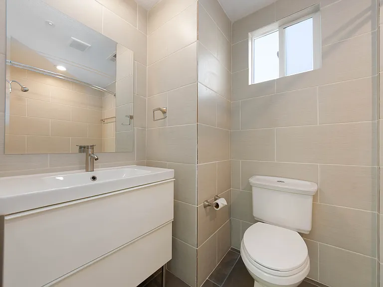 3233 Harrison St #A — Photo 8