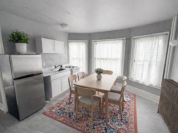 2nd image of 605 E Burlington St #4