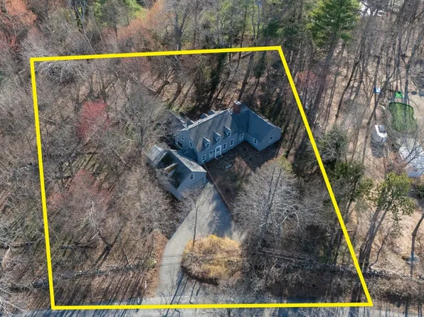 111 Summer St, Weston, MA 02493