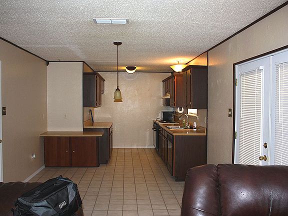 4th image of 705 Carlisle Dr
