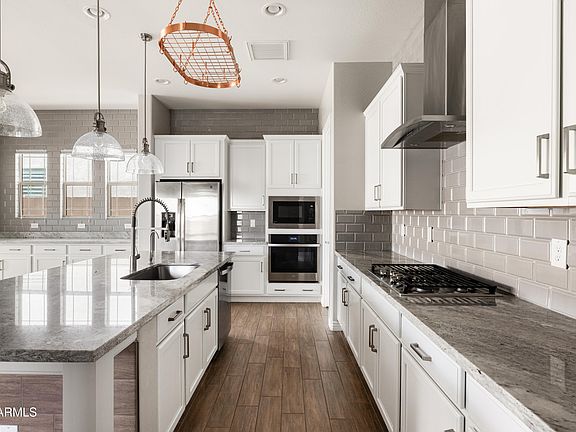 5th image of 3276 E LOS GATOS Drive