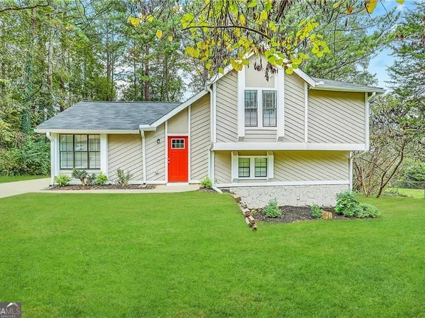 3951 Wabash Ln, Ellenwood, GA 30294